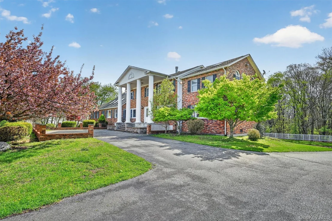 Photo of 285 Hill Road