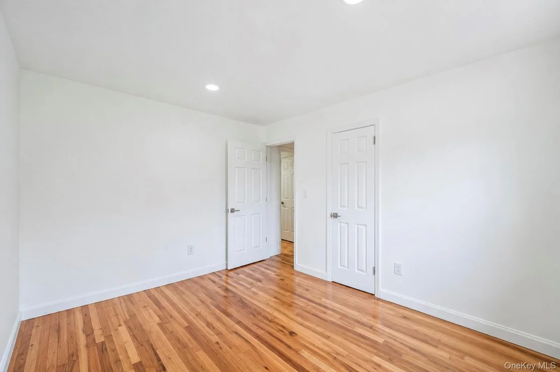 Photo of 334 Robbins Street
