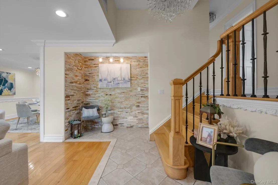 Photo of 98 Belmont Circle