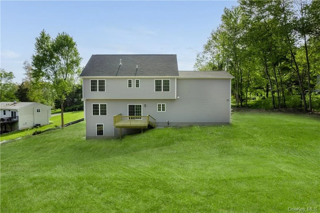 Photo of 10 Red Oaks Mill Road