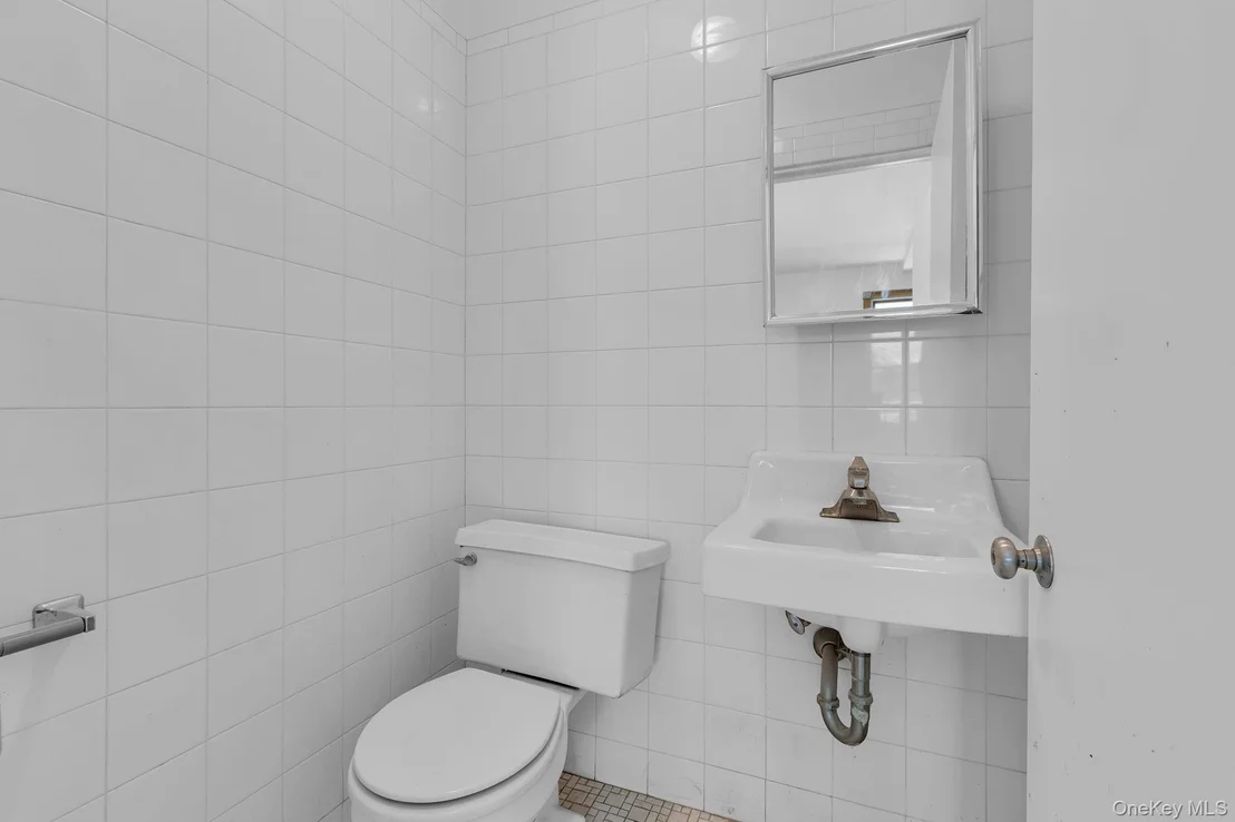 Photo of 172 Cornwall Hill Road