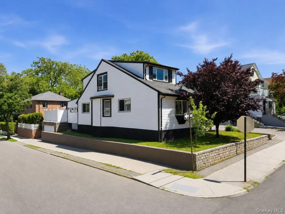 Photo of 172 Crescent Place