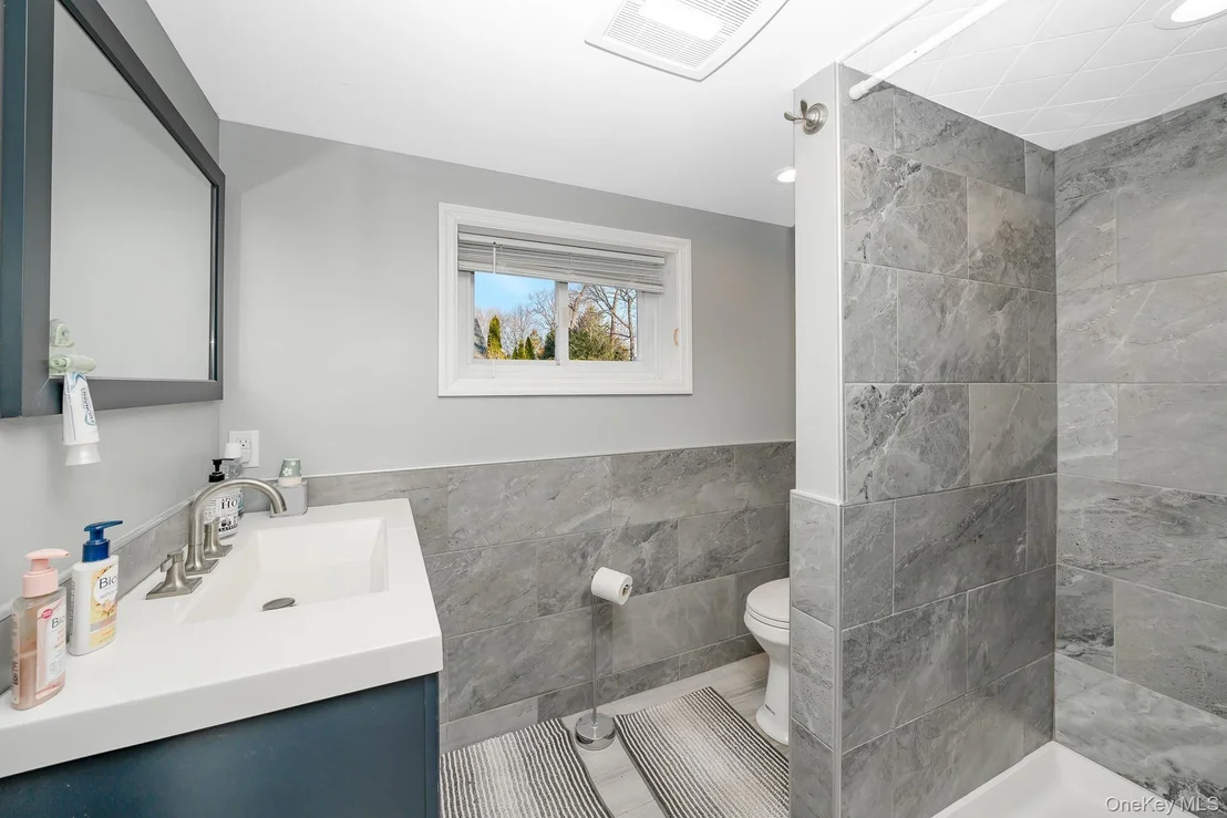 Photo of 827 Bermuda Road