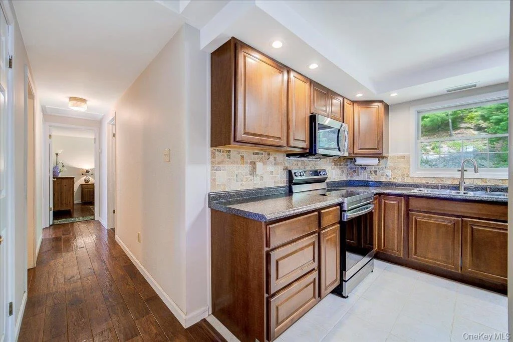 Photo of 553 Lake Road