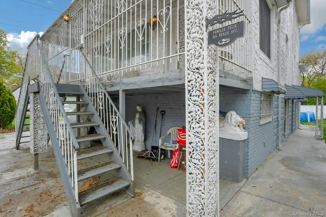 Photo of 515 Beach Avenue