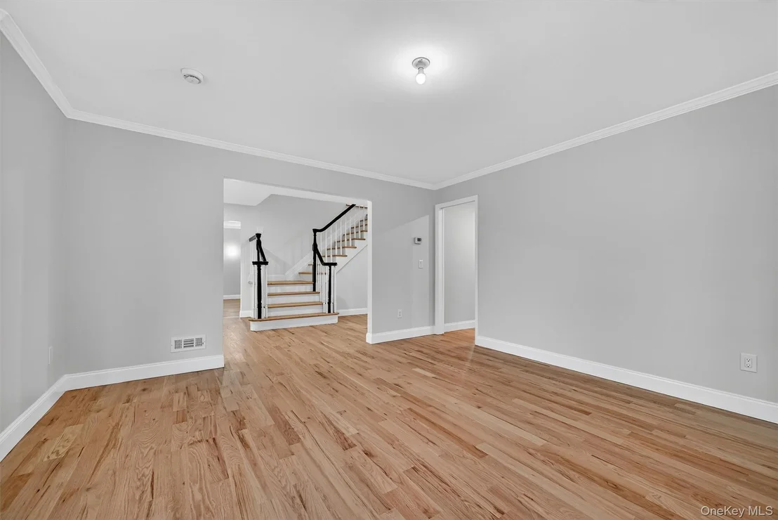 Photo of 33 Crystal Farm Road