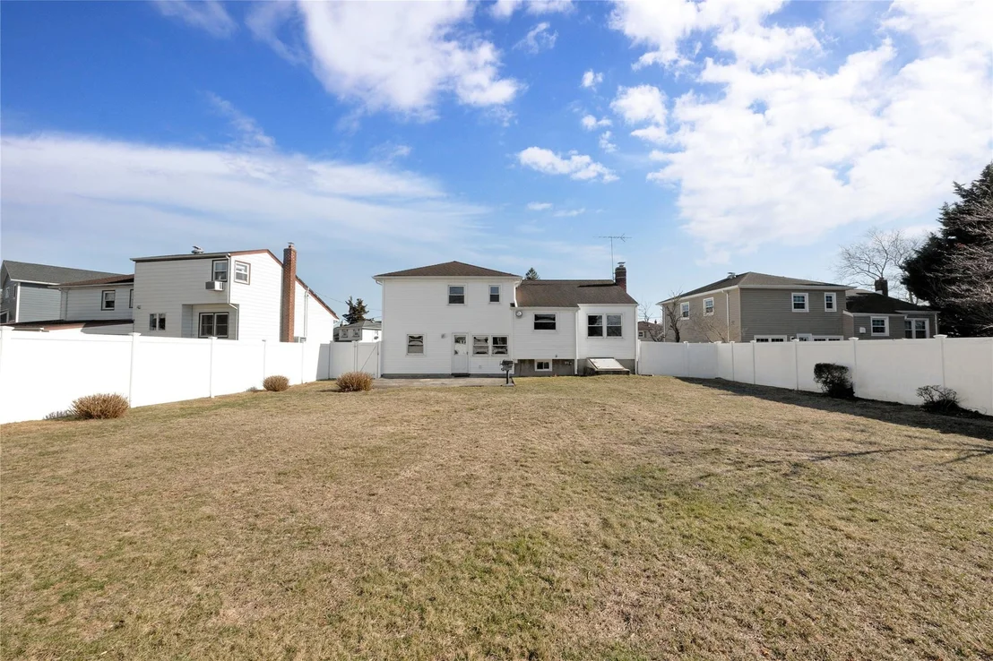 Photo of 2599 Phyllis Drive