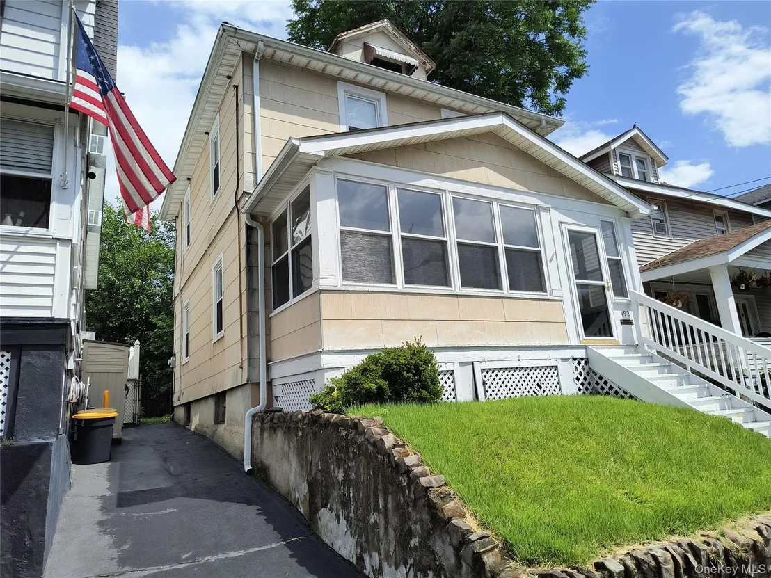 Photo of 492 1st Street