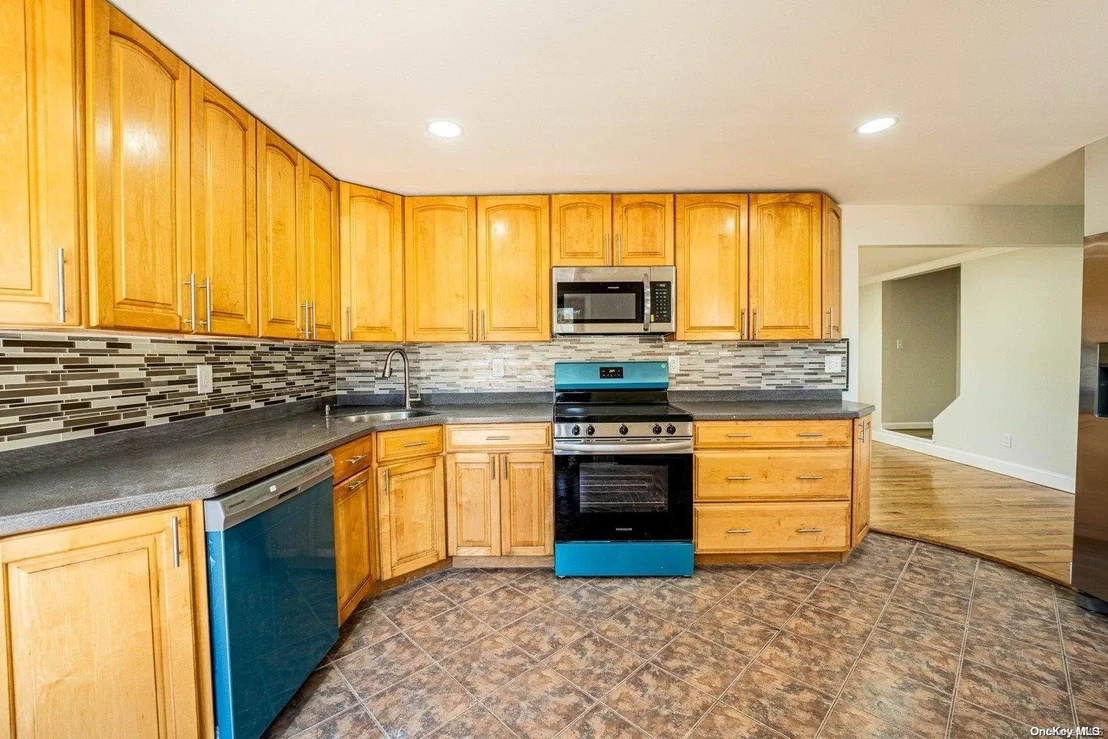 Photo of 19 Cedar Ridge Drive