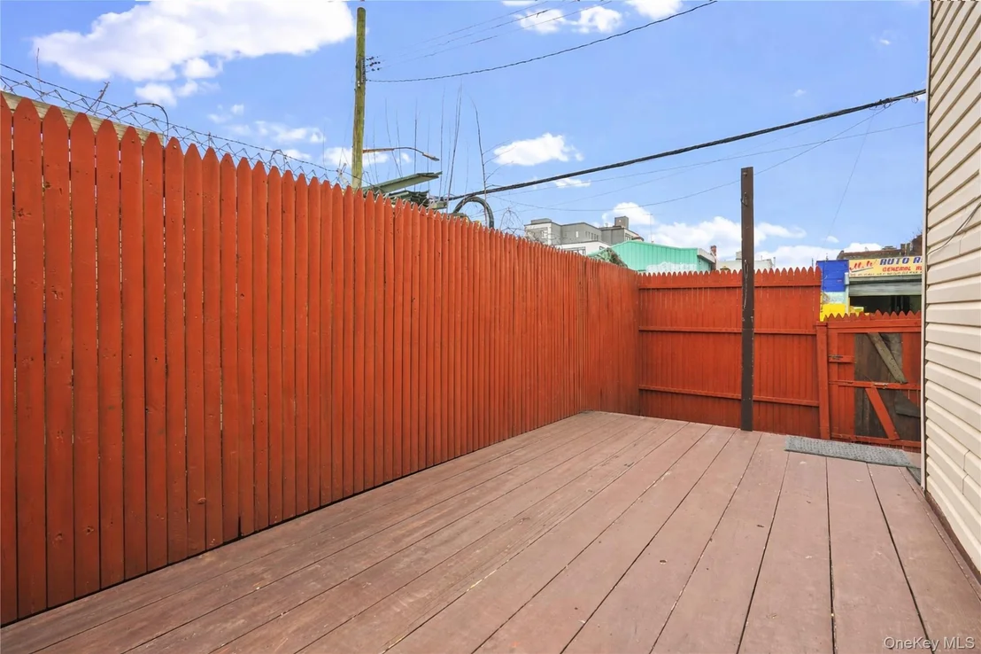 Photo of 152 Miller Avenue