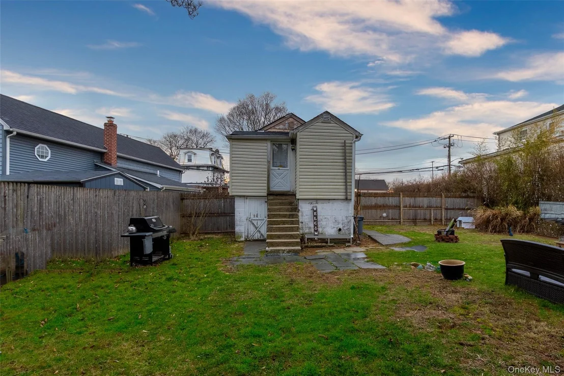 Photo of 27 Pearsall Place