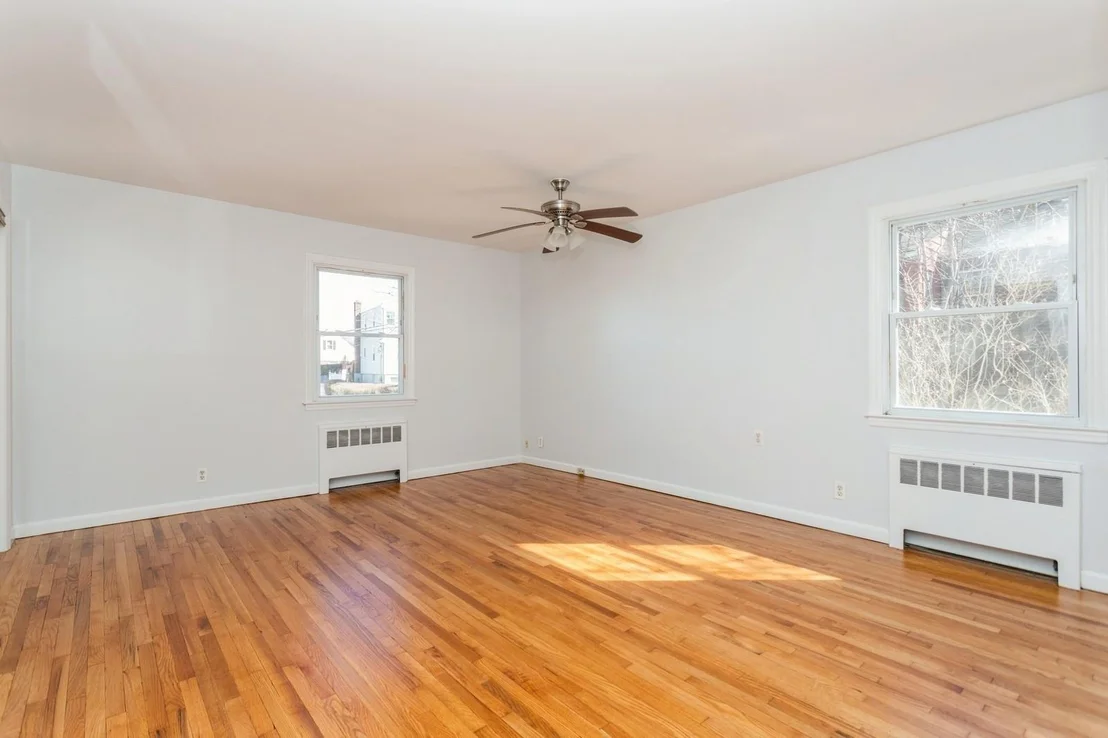 Photo of 52 Delaware Road