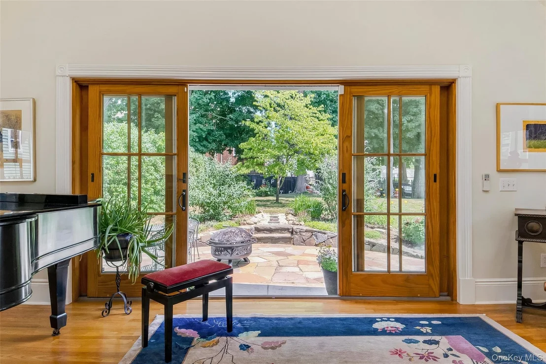 Photo of 215 Walnut Street