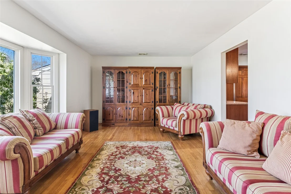 Photo of 46 Neptune Avenue
