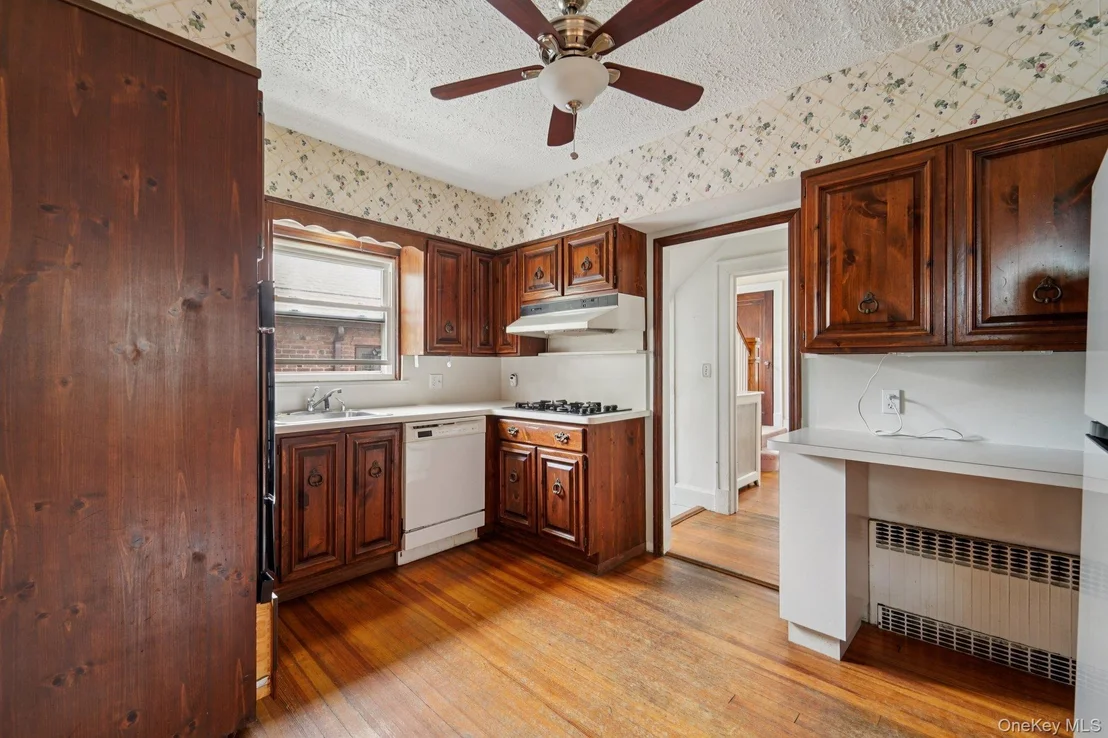 Photo of 115 Morsemere Avenue