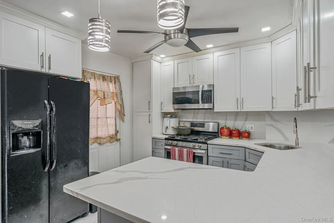 Photo of 86 Clearstream Avenue