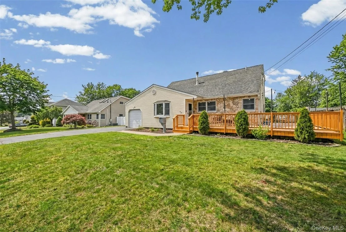 Photo of 327 Barton Avenue
