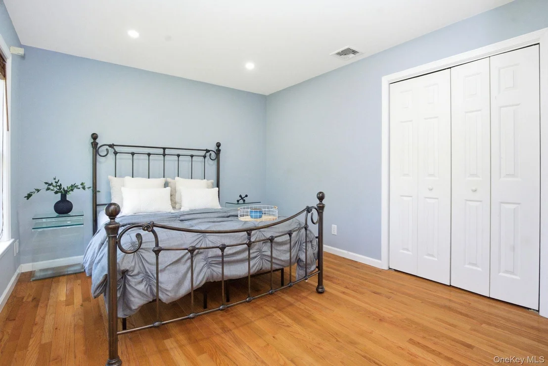 Photo of 28 Sassinoro Drive