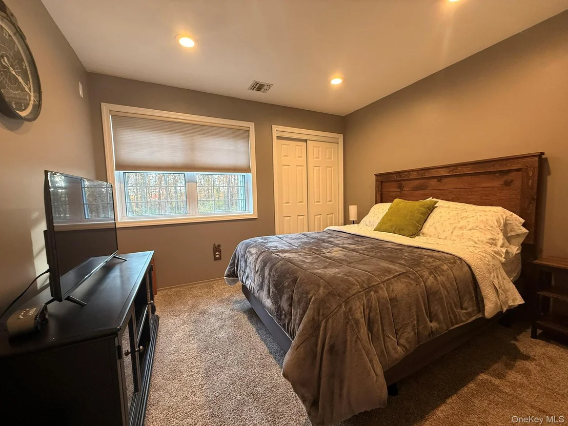 Photo of 40 Winnecomac Circle