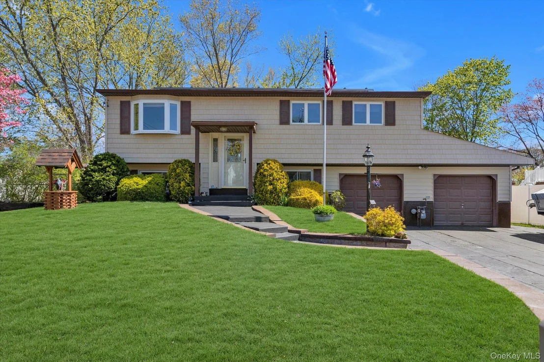 Photo of 25 Deville Drive