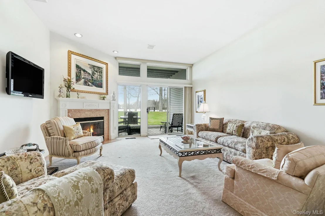 Photo of 35 Waterside Close