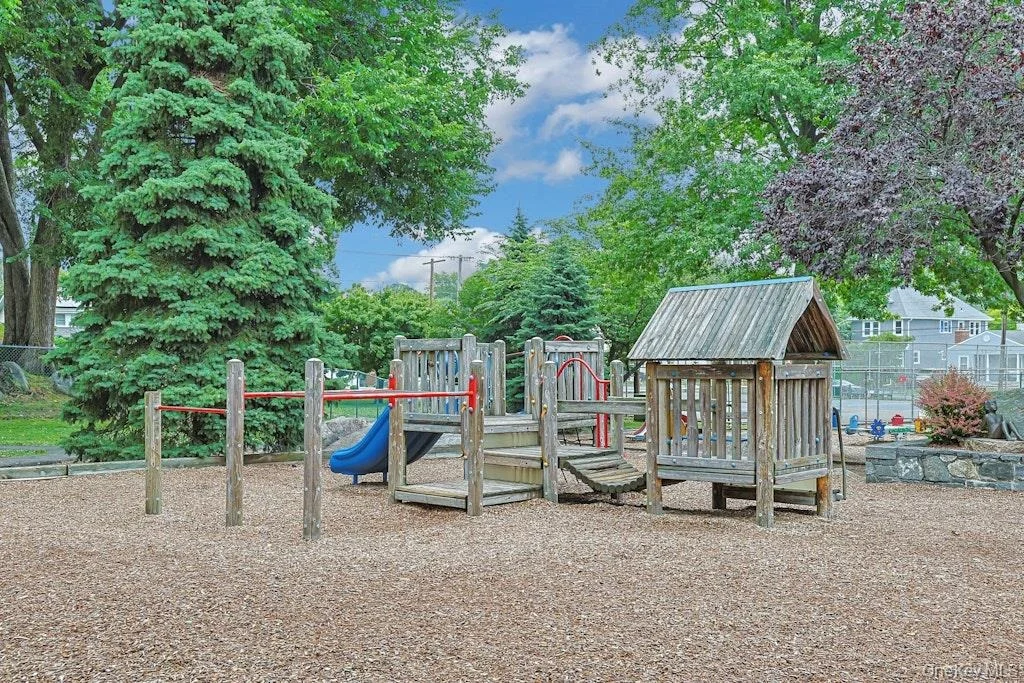 Photo of 541 Second Avenue