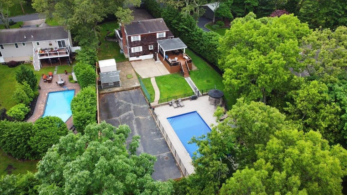 Photo of 41 Grassy Pond Drive