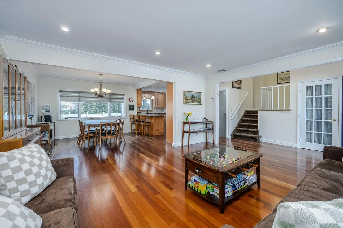 Photo of 42 Hollywood Drive