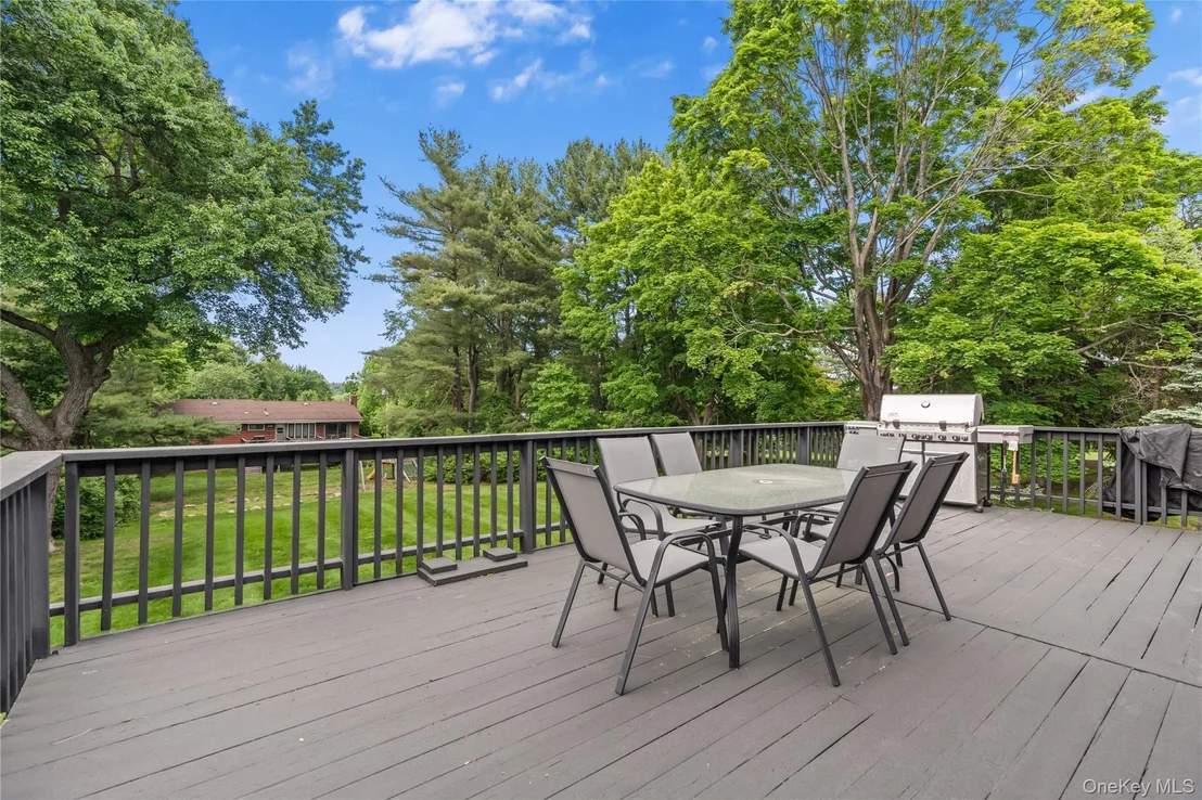 Photo of 224 Willow Drive