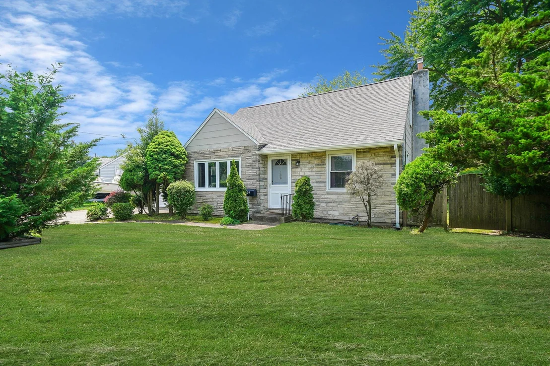 Photo of 108 Foster Boulevard