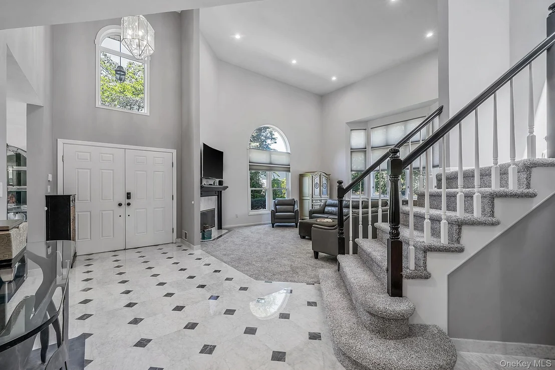Photo of 86 Hamlet Drive