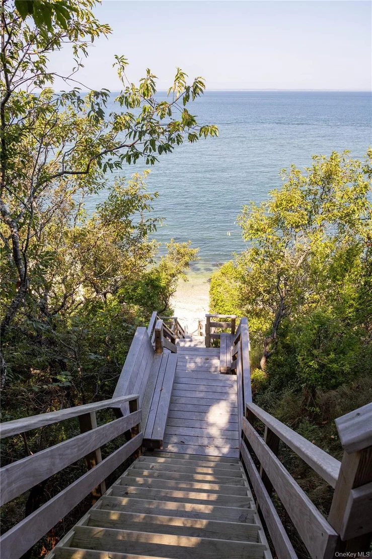 Photo of 255 S View Drive