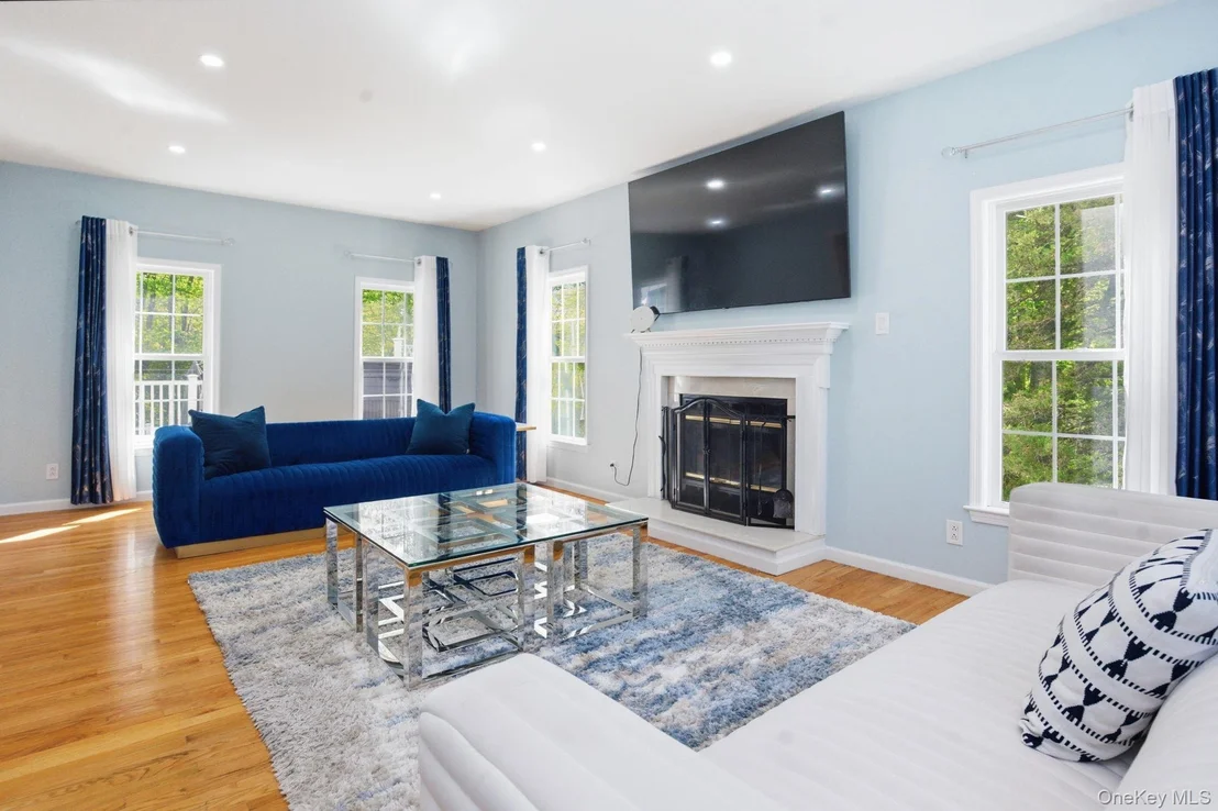 Photo of 28 Sassinoro Drive