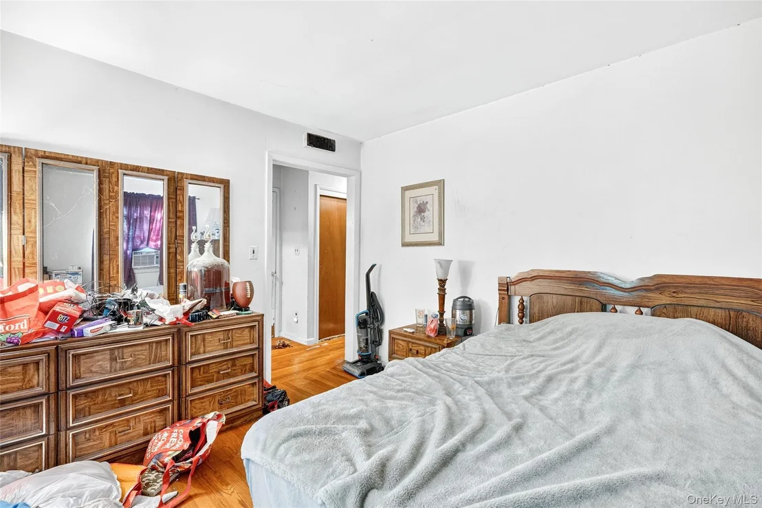 Photo of 25 Russell Road