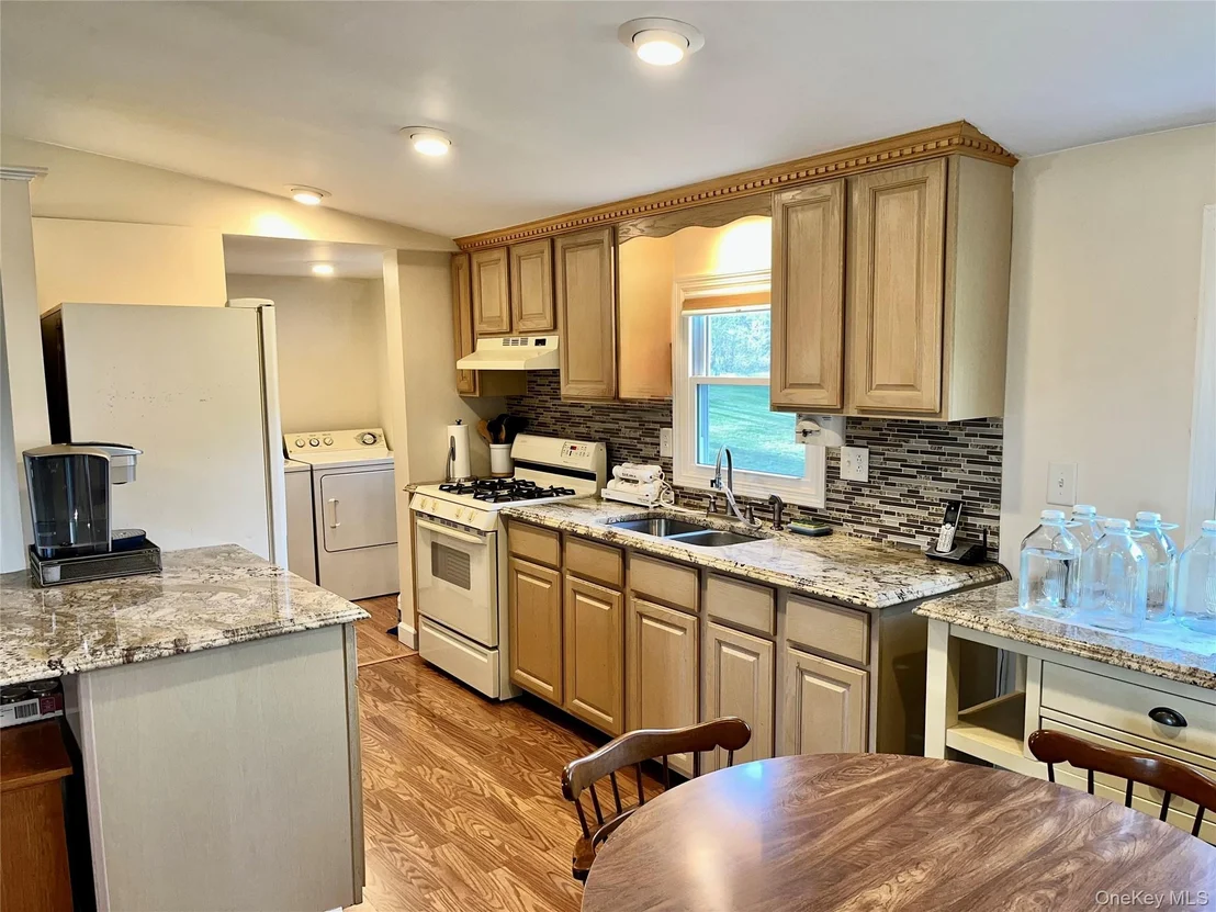 Photo of 529 5th Ave