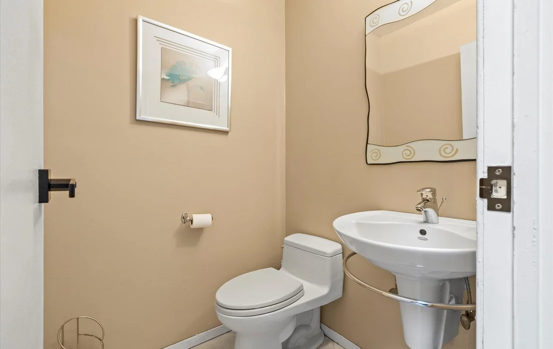 Photo of 34 Oak Meadow Road