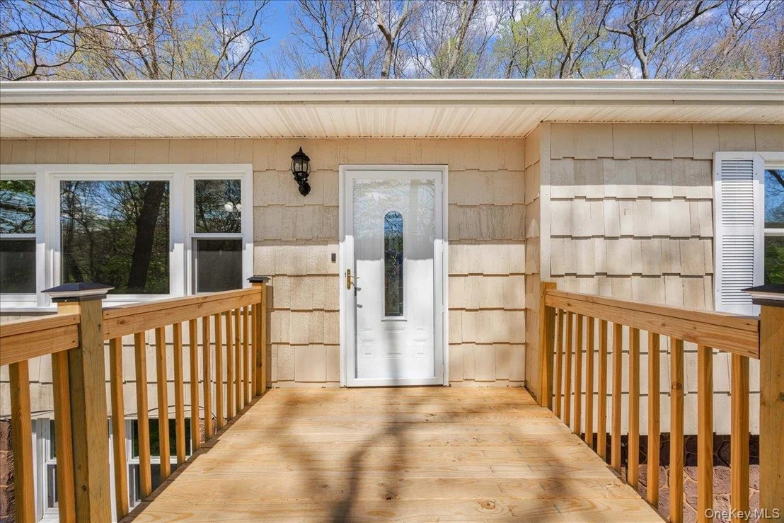 Photo of 1168 Lakes Road