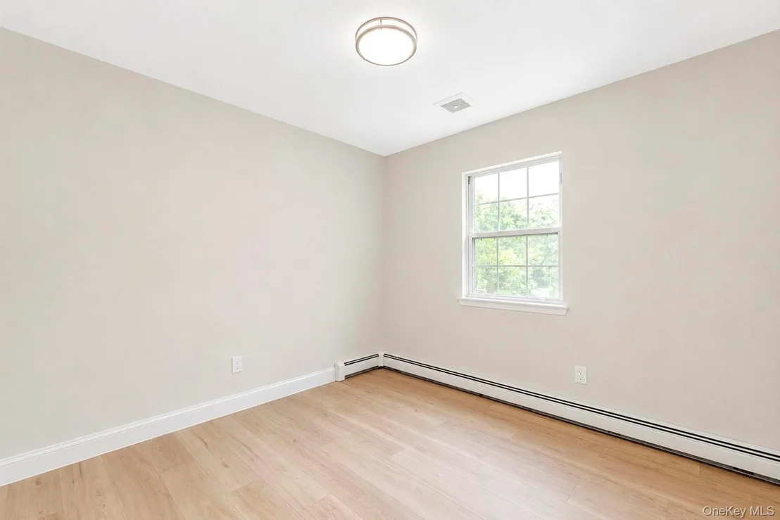 Photo of 11 Bates Lane