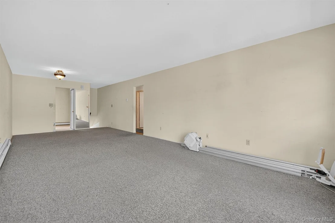 Photo of Unit EC8 at 1840 Crompond Road