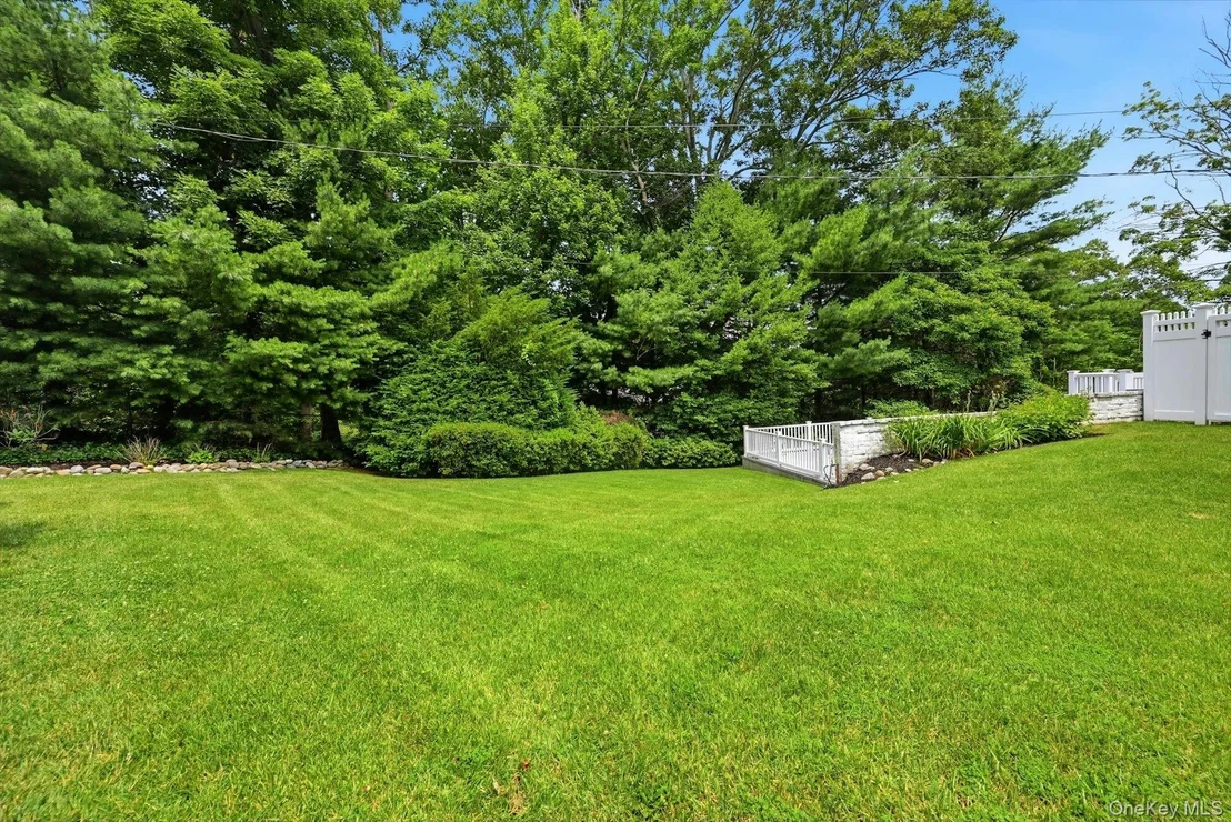 Photo of 39 Upper Drive