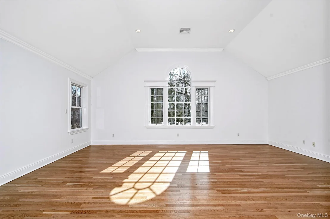 Photo of 8 Walden Lane