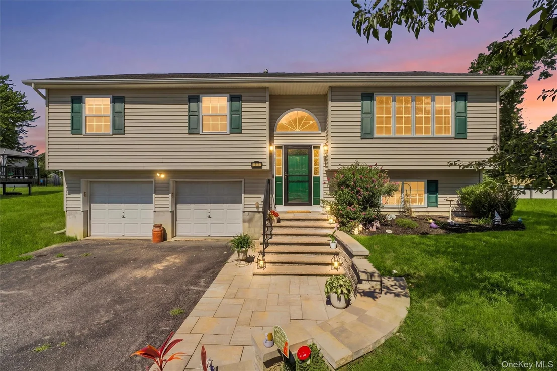 Photo of 17 Princeton Drive
