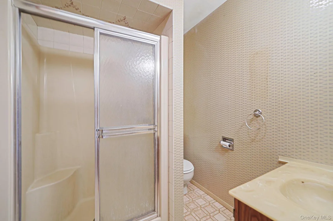 Photo of 24 E 6th Street
