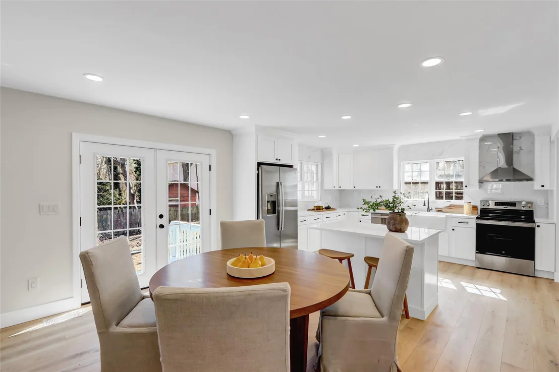 Photo of 12 Pineway Avenue