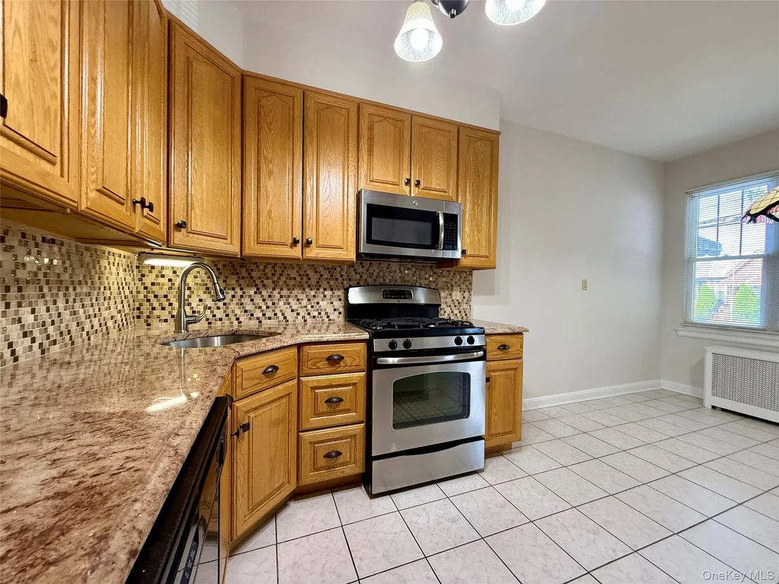 Photo of 5962 69th Lane
