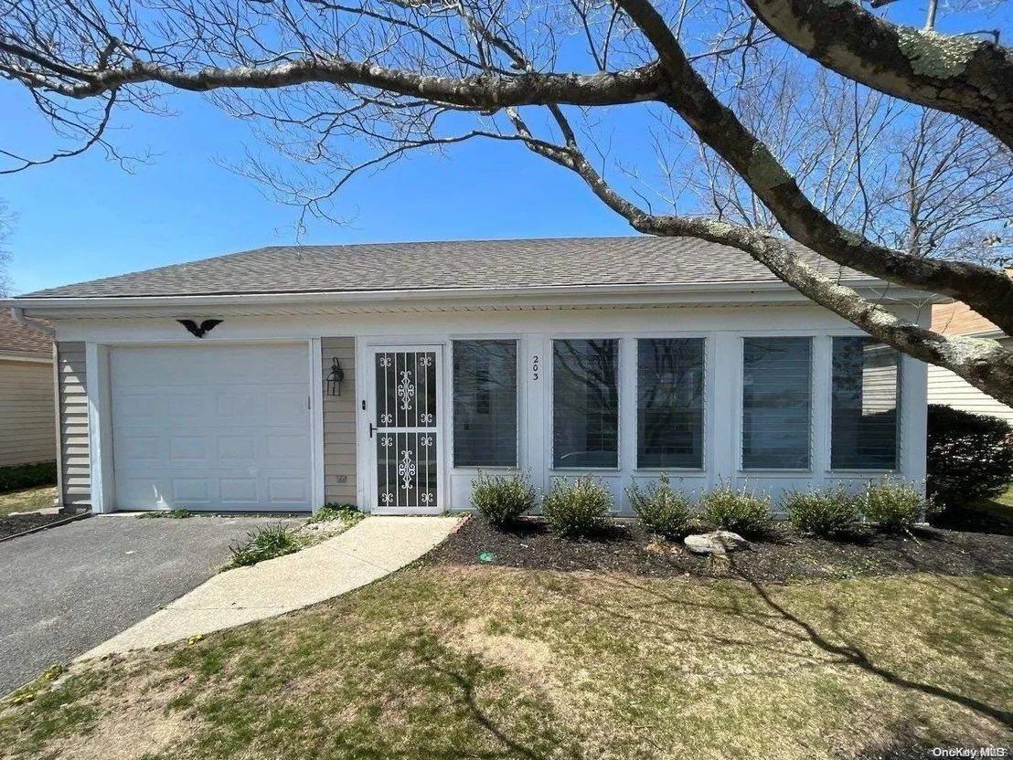Photo of 203 Kingston Drive