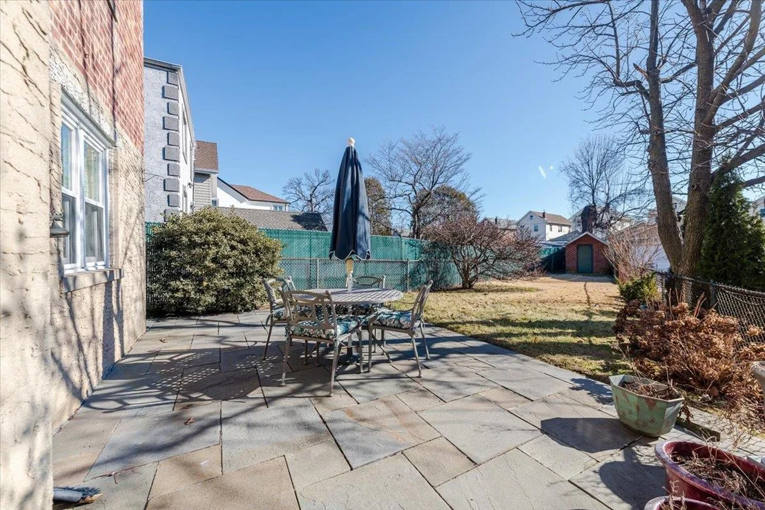 Photo of 1454 Dwight Place