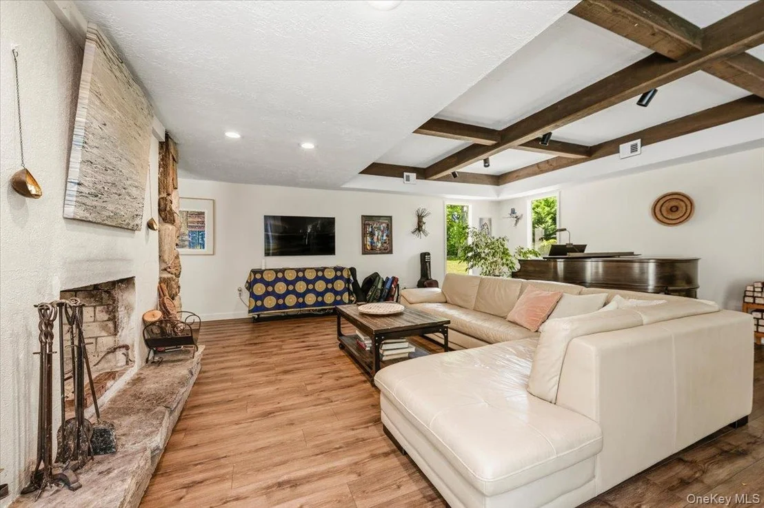Photo of 35 Melrose Parkway