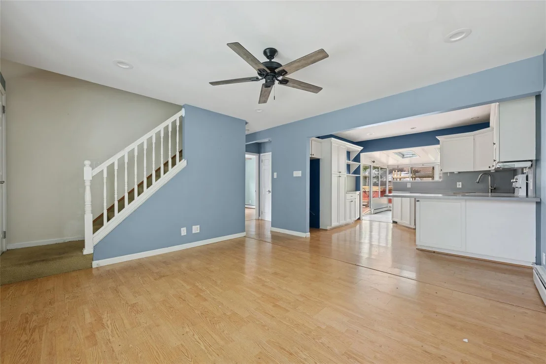 Photo of 15 W Hemlock Street