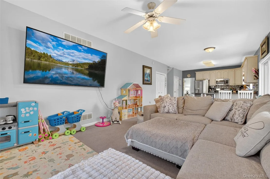 Photo of 24 Coachlight Drive